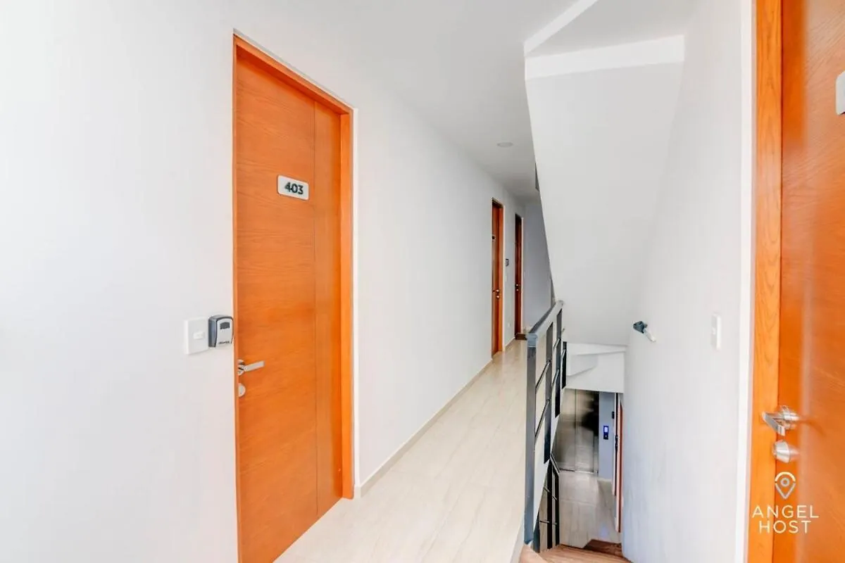 Adorable Rooftop Pool, Reliable Wifi, Near 5Th Ave Playa del Carmen