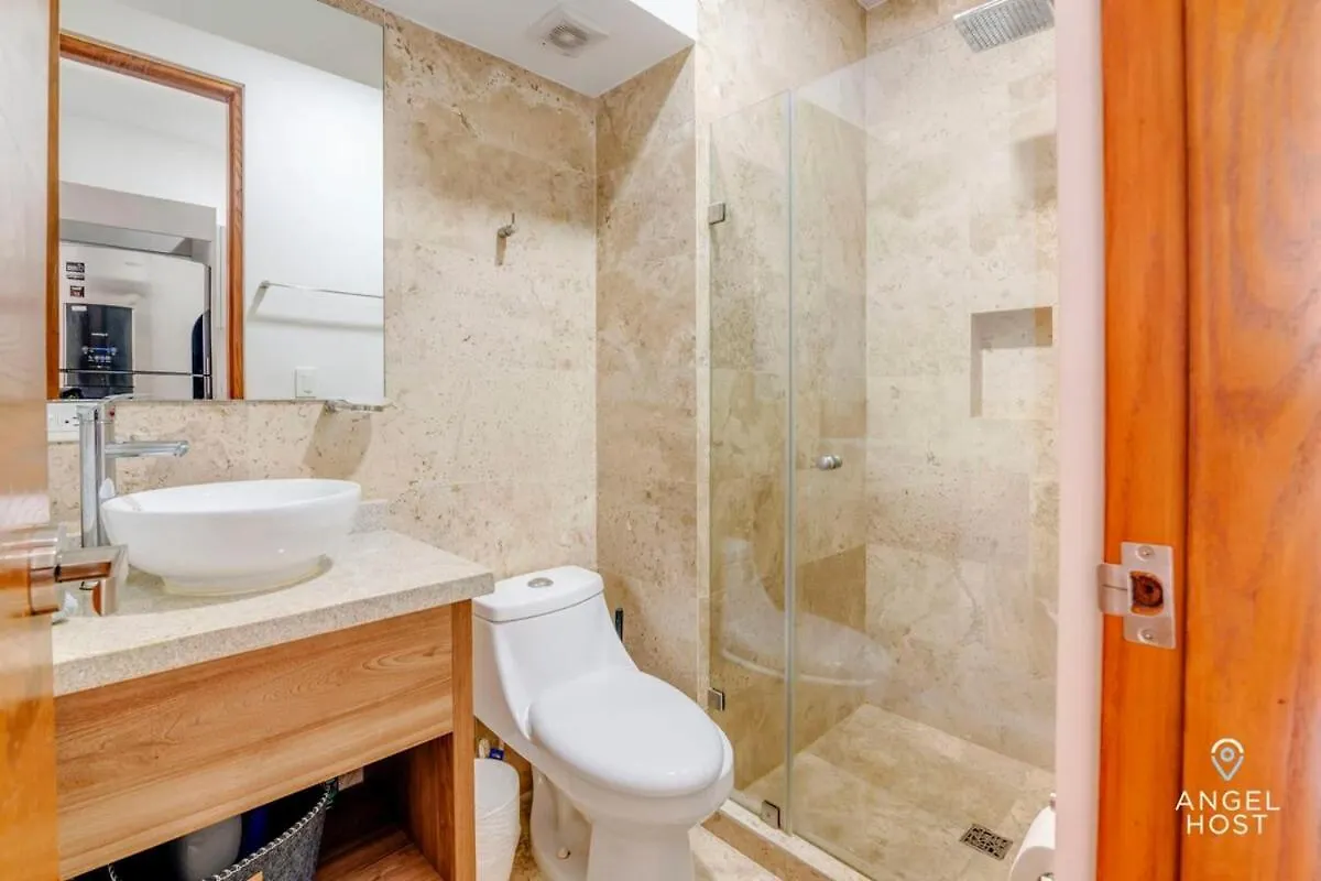 Adorable Rooftop Pool, Reliable Wifi, Near 5Th Ave Playa del Carmen Holiday home